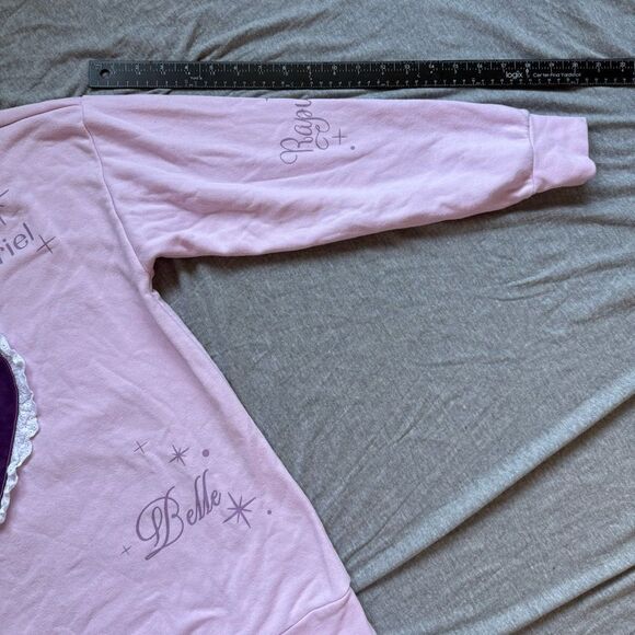 Sz Small Disney Princess Once Upon a Time Heart Crewneck - BoxLunch Exclusive - Picture 3 of 10